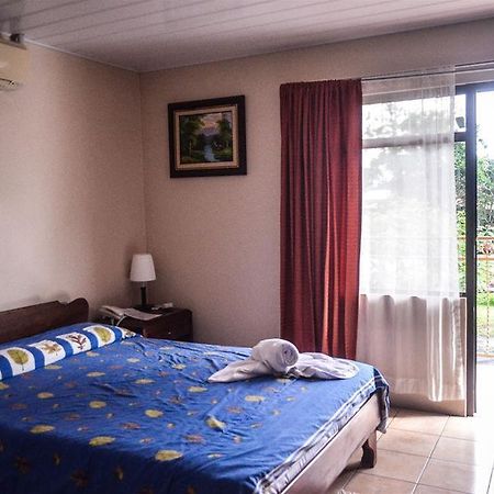 Hotel La Choza Inn La Fortuna Exteriör bild